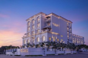 Hotel Hillock Ahmedabad